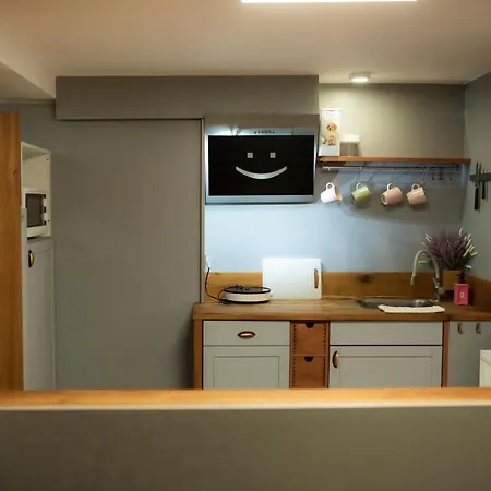 33 Apartment
