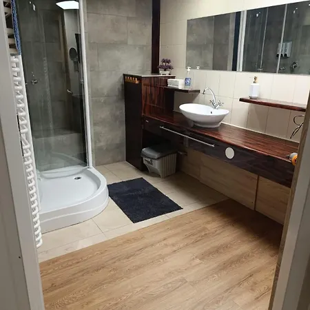 Apartment 33