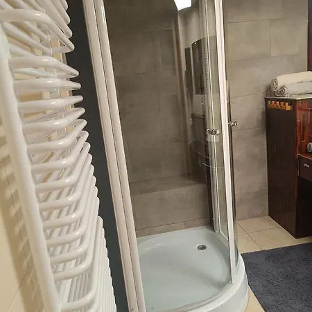 33 * סקאווינה